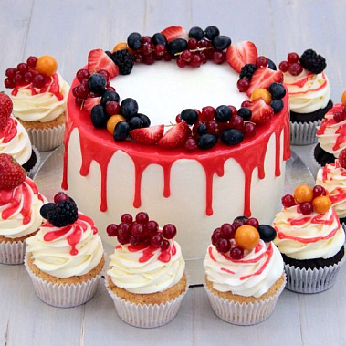 Торт глазурь и ягоды купить - cаранск.сладкоежкин.рф